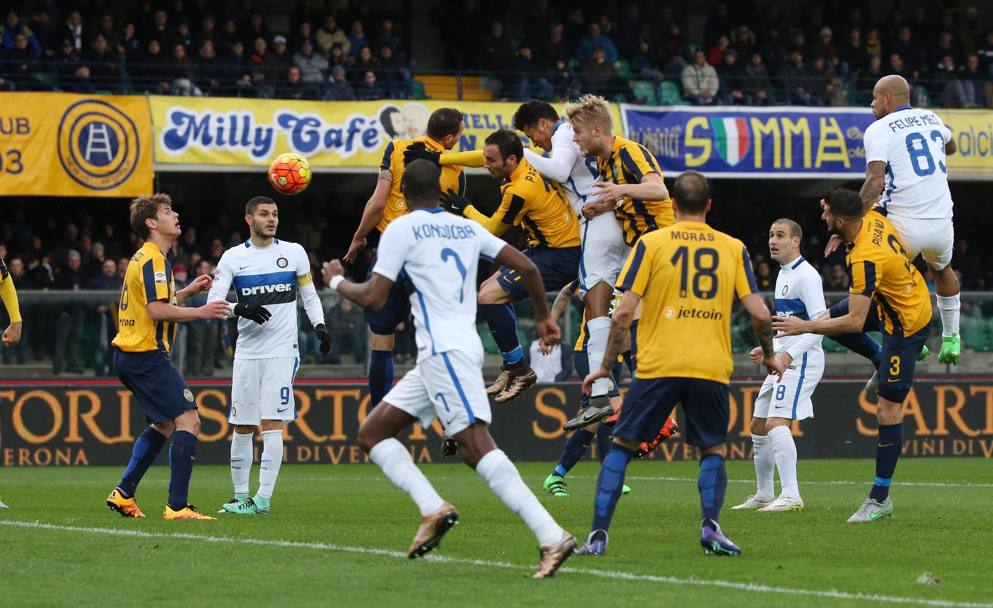 L&#39;Inter parte forte e Murillo sblocca il risultato con un bel colpo di testa. 1-0. Ansa
